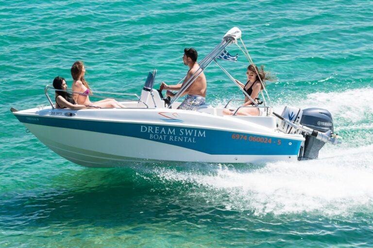 Dream-Swim-Boat-rental-Compass-in-use