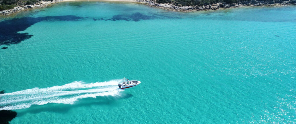boat-cruising-drone-view-1500x630-1-1030x433
